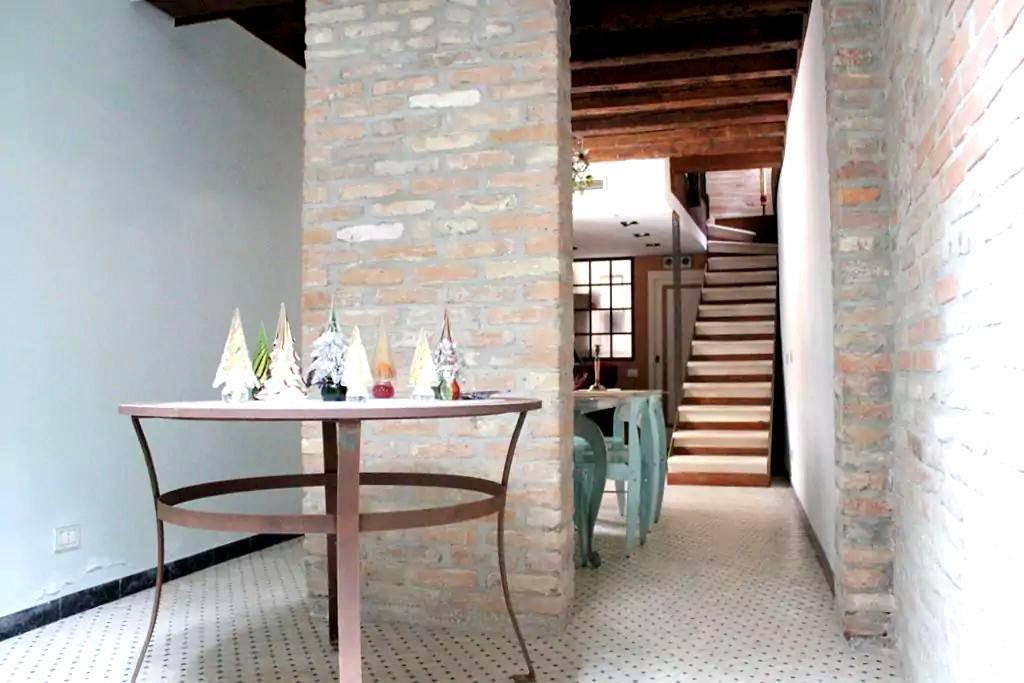 Venetian House With Terrace *